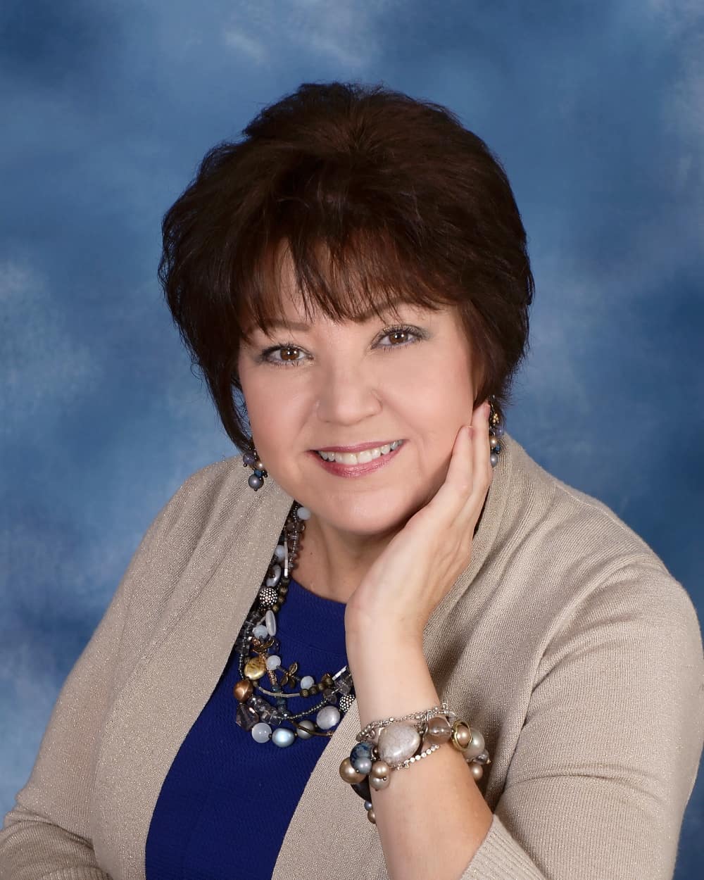 Dolores Mark : Music Ministry Director